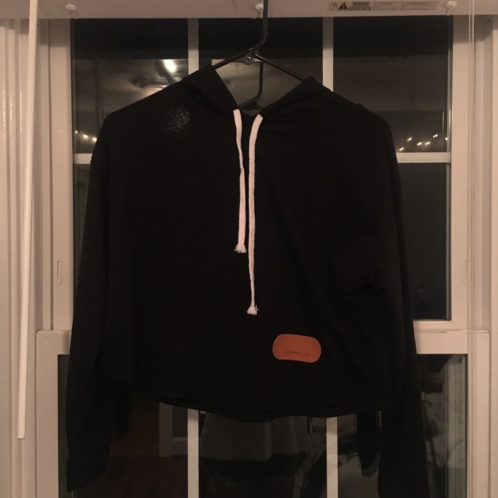 cropped black light sweatshirt